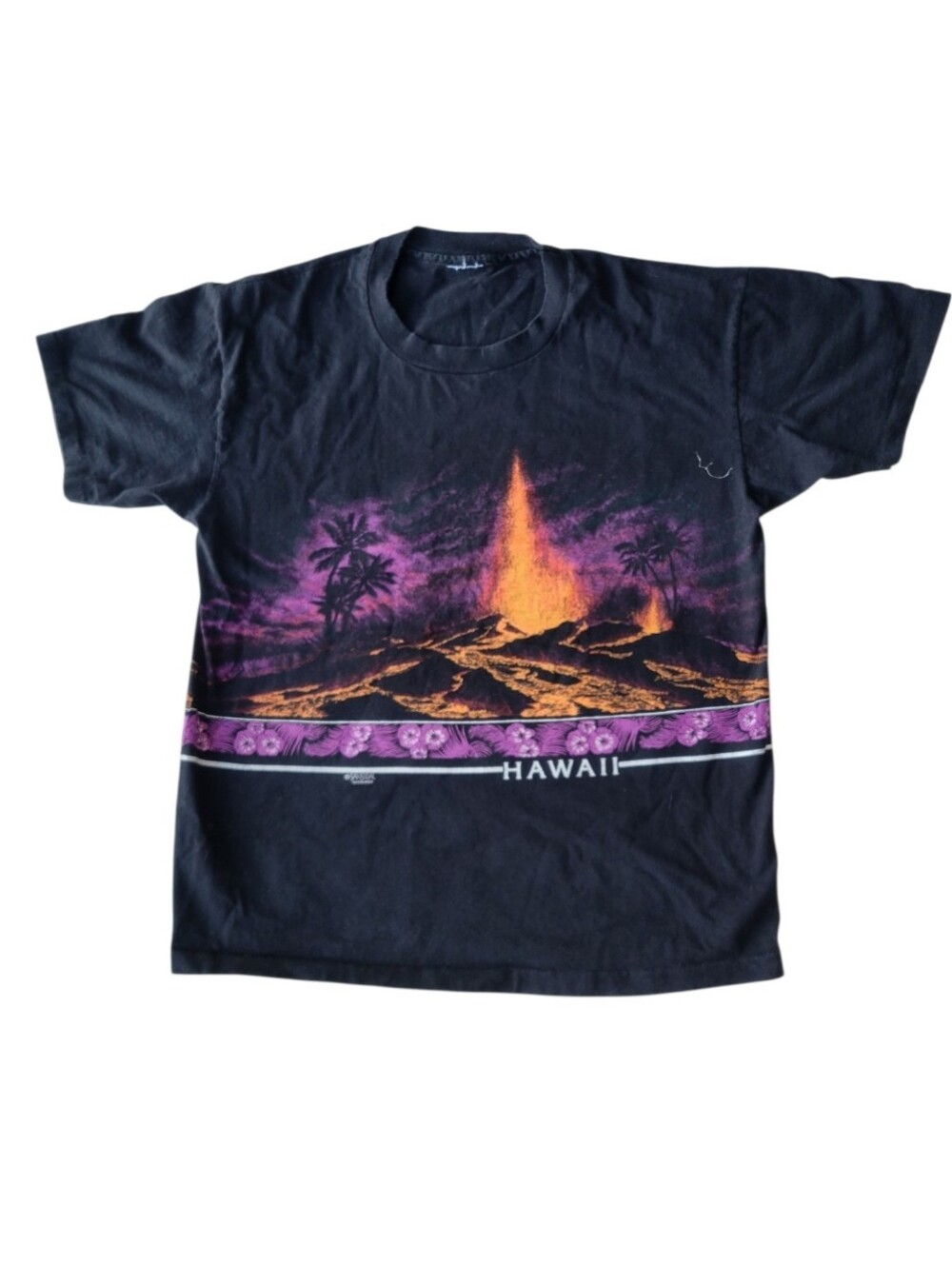 Vintage 90s Hawaii Volcano San Segal Tshirt AOP Medium